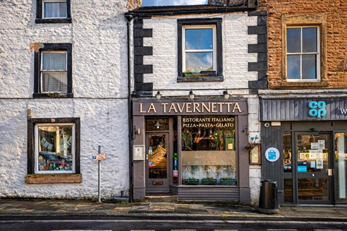 2 Bedroom Terraced House For Sale In Main Street, Ingleton, LA6