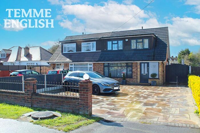 4 Bedroom Semi Detached House For Sale In Nevendon Road, Wickford, SS12