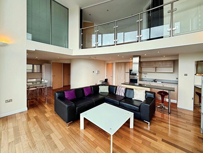 2 Bedroom Flat To Rent In Albion Street, Leeds, West Yorkshire, LS2