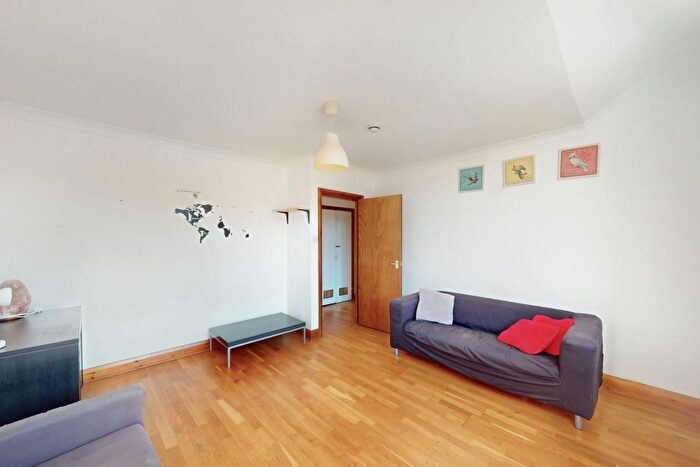 1 Bedroom Flat To Rent In Willesden Lane, London, NW2