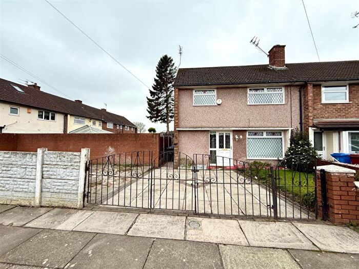 3 Bedroom Town House For Sale In Dryden Grove, Liverpool, L36