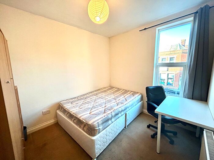 1 Bedroom Property To Rent In Cowley Road, Oxford, OX4