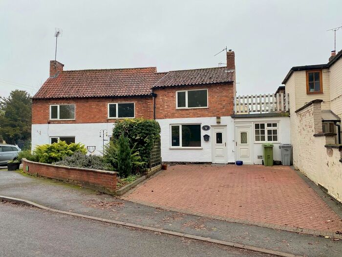 3 Bedroom Cottage To Rent In Newark Road, Caunton, Newark NG23