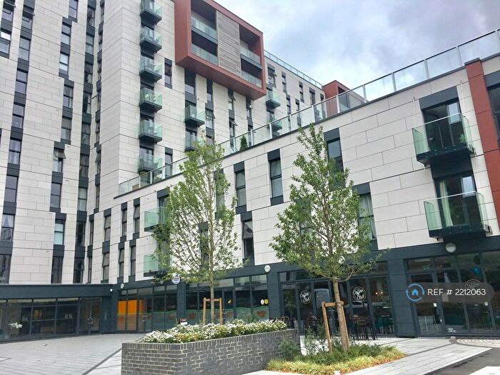 2 Bedroom Flat To Rent In Victoria Avenue, Essex, SS2