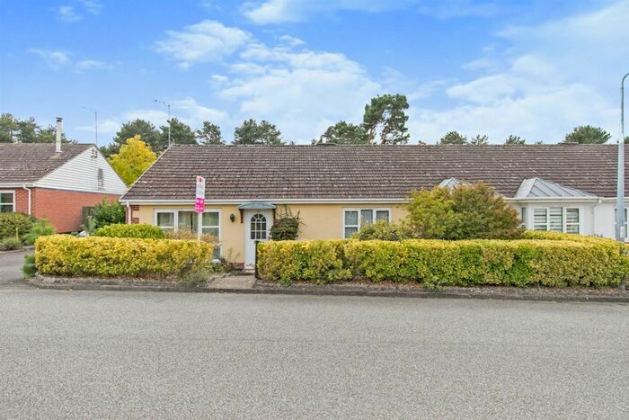 3 Bedroom Semi-Detached Bungalow For Sale In Greenways, Sutton Heath, Woodbridge, IP12