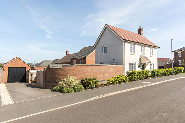 3 Bedroom Detached House For Sale In Clarkes Avenue, Market Harborough, Leicestershire, LE16