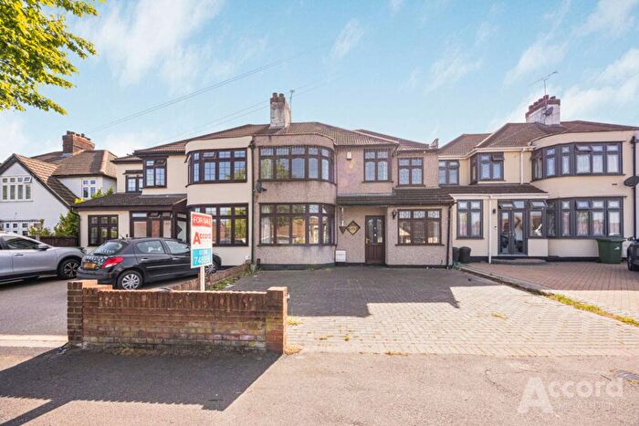 4 Bedroom Semi-Detached House For Sale In Pettits Lane North, Romford, RM1