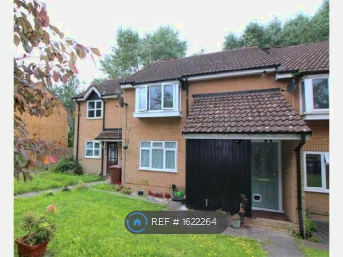 2 Bedroom Maisonette To Rent In Danziger Way, Borehamwood, WD6