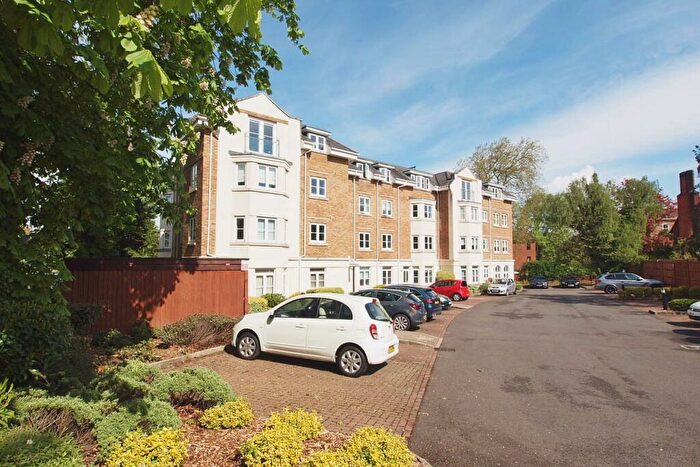 2 Bedroom Flat To Rent In Oakwood Avenue, Beckenham, BR3