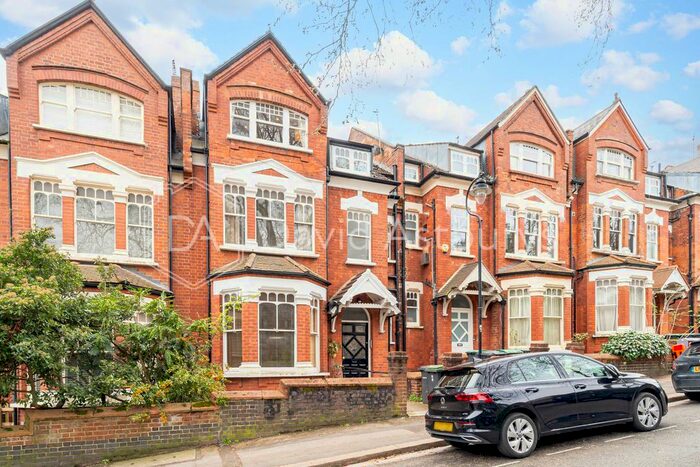 2 Bedroom Flat To Rent In Jacksons Lane, Highgate, London, N6
