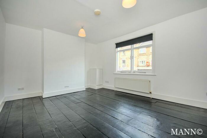 2 Bedroom Apartment To Rent In Lee High Road, Lewisham, SE13