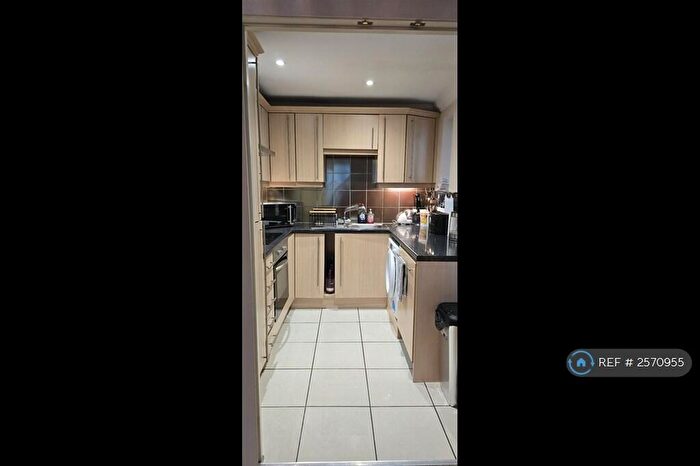 1 Bedroom Flat To Rent In San Remo Towers Block B, Boscombe, Bournemouth, BH5