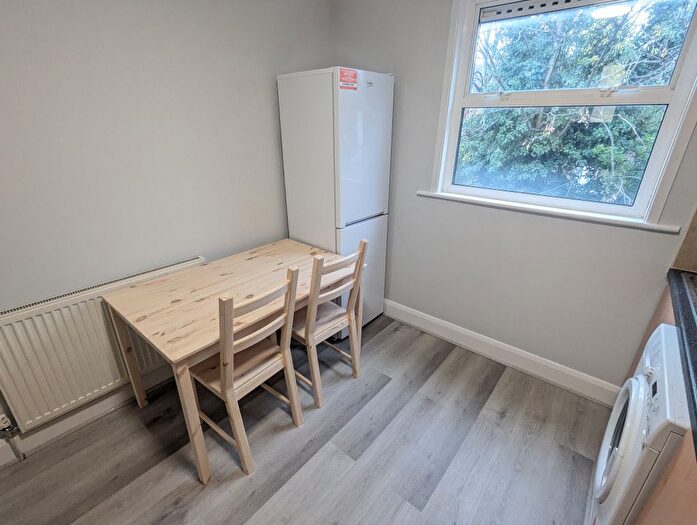 1 Bedroom Flat To Rent In Churchill Road, London, NW2