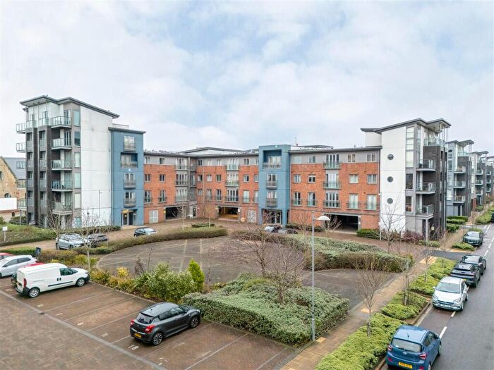 2 Bedroom Flat For Sale In Worsdell Drive, Gateshead, NE8