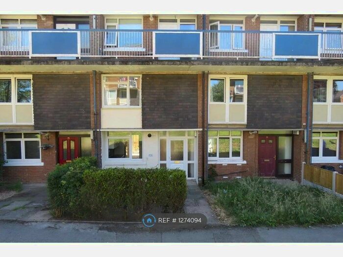 2 Bedroom Maisonette To Rent In Batemoor Place, Sheffield S8