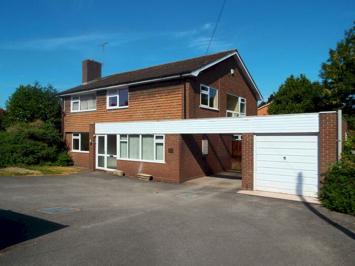 5 Bedroom Detached House To Rent In Blackpool Street, Burton-on-trent, DE14