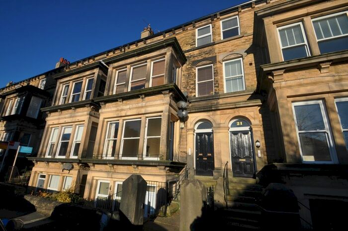 1 Bedroom Flat To Rent In Park View, Harrogate, North Yorkshire, HG1