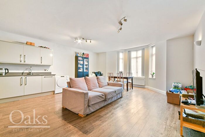 2 Bedroom Flat To Rent In Chatsworth Road, Croydon, CR0