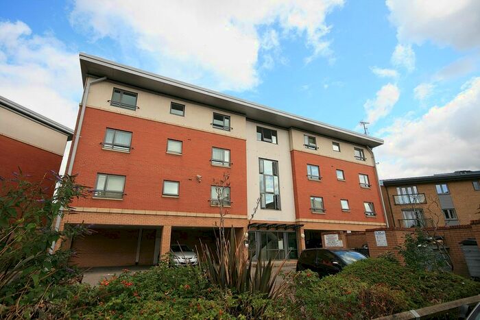 2 Bedroom Flat To Rent In West Cotton Close, Far Cotton, Northampton, NN4