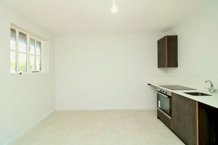 1 Bedroom Flat To Rent In Burton End, Stansted, CM24