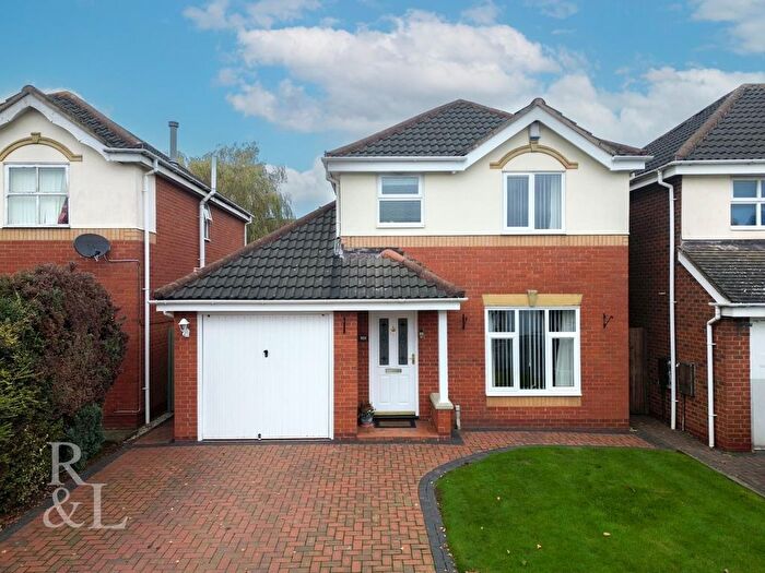 3 Bedroom Detached House For Sale In Greenfield Road, Measham, Swadlincote, DE12