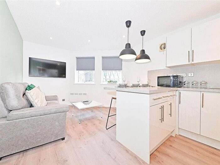 1 Bedroom Flat To Rent In Dantzic Street, Manchester, M4