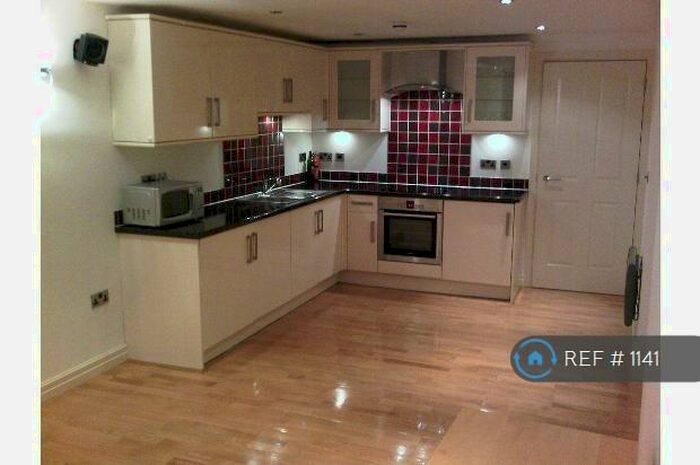 1 Bedroom Flat To Rent In (Off Market Street) Town Centre, Huddersfield, HD1