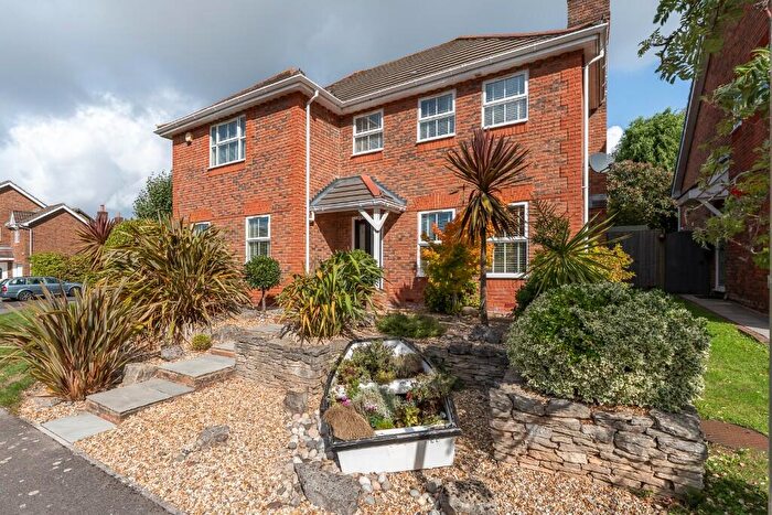 4 Bedroom Detached House For Sale In Anglers Way, Lower Swanwick, Hampshire, SO31
