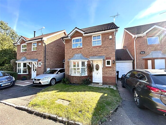 3 Bedroom Detached House To Rent In Constable Close, Woodley, Reading, Berkshire, RG5