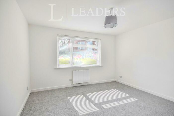 2 Bedroom Apartment To Rent In Belle Vue Road, Bournemouth, BH6