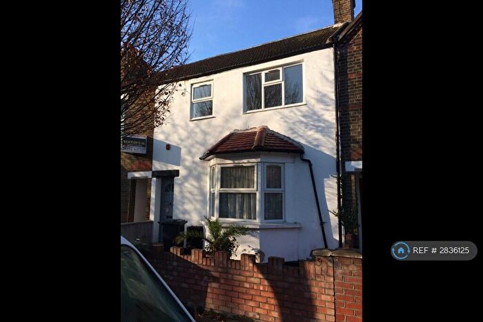 3 Bedroom Terraced House To Rent In York Road, Waltham Cross, EN8