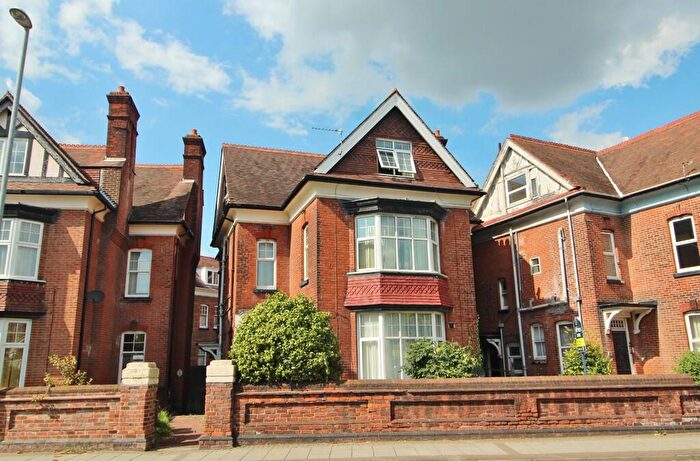 2 Bedroom Flat For Sale In Victoria Road North, Southsea, PO5