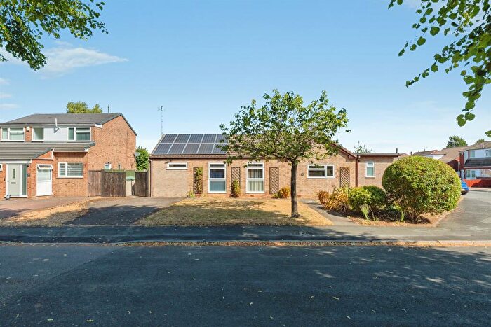 3 Bedroom Detached Bungalow For Sale In Curlieu Close, Hampton Magna, Warwick, CV35