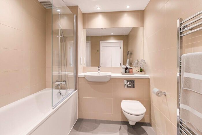 1 Bedroom Apartment To Rent In Station Road, London, SE13