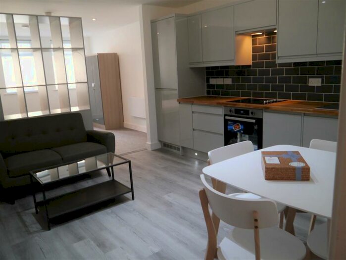 1 Bedroom Apartment To Rent In Regal House, George Street, Hull, HU1