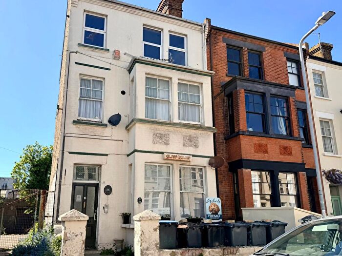 3 Bedroom Flat For Sale In Norfolk Road, Cliftonville, CT9