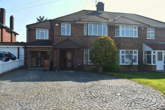 5 Bedroom Semi-Detached House To Rent In Oakmeade, Pinner, HA5