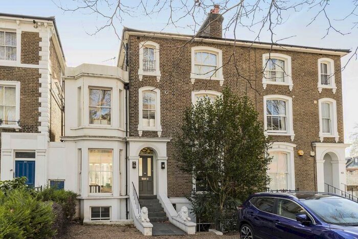 2 Bedroom Flat To Rent In Chiswick High Road, London W4