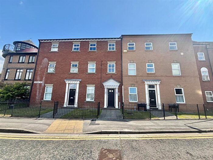 2 Bedroom Flat To Rent In Plimsoll Way, Hull, HU9