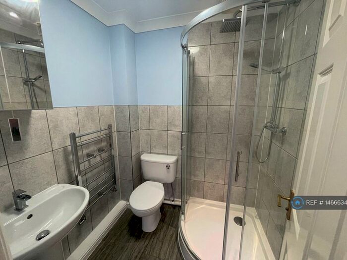 2 Bedroom Flat To Rent In Brendon Court, Tiptree, Colchester, CO5
