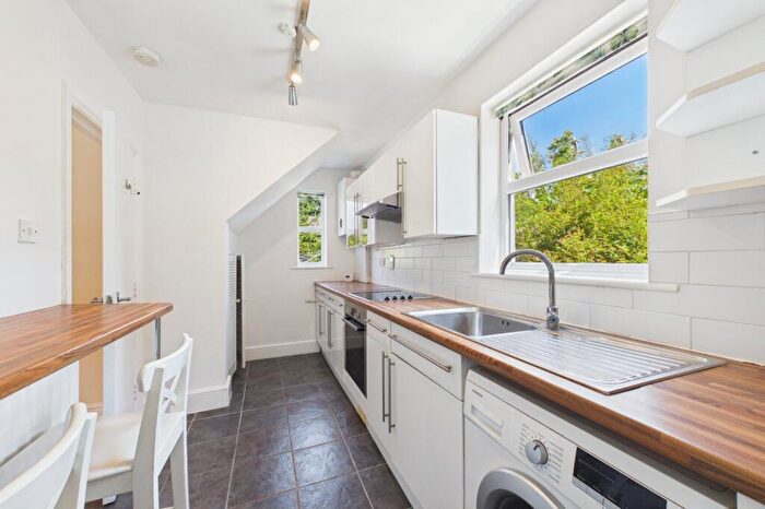 1 Bedroom Flat To Rent In Bath Road, Maidenhead, Berkshire, SL6