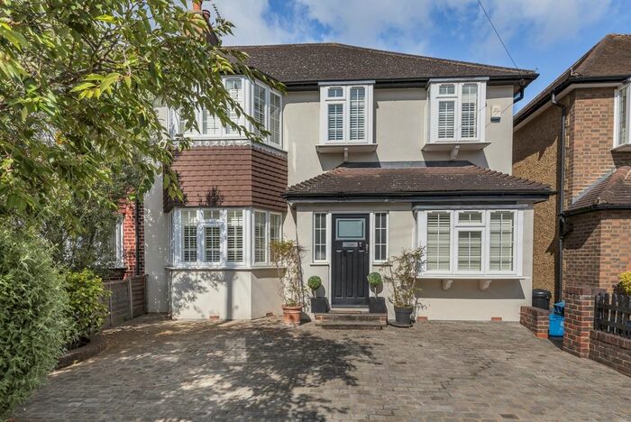 4 Bedroom Flat To Rent In Cypress Avenue, Whitton, Twickenham, TW2