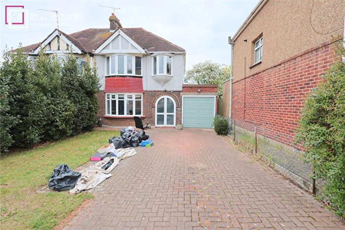 3 Bedroom Semi Detached House To Rent In Pattens Lane, Chatham, ME4