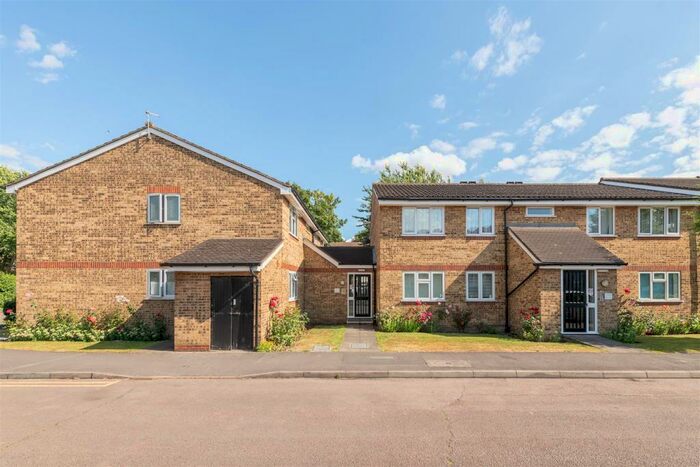 1 Bedroom Apartment To Rent In Luther King Close, Walthamstow, E17