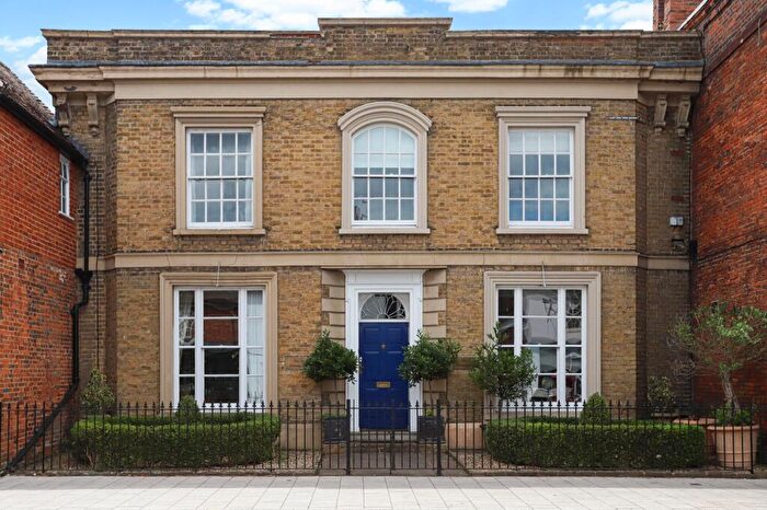 3 Bedroom Semi-Detached House For Sale In Downing Street, Farnham, GU9