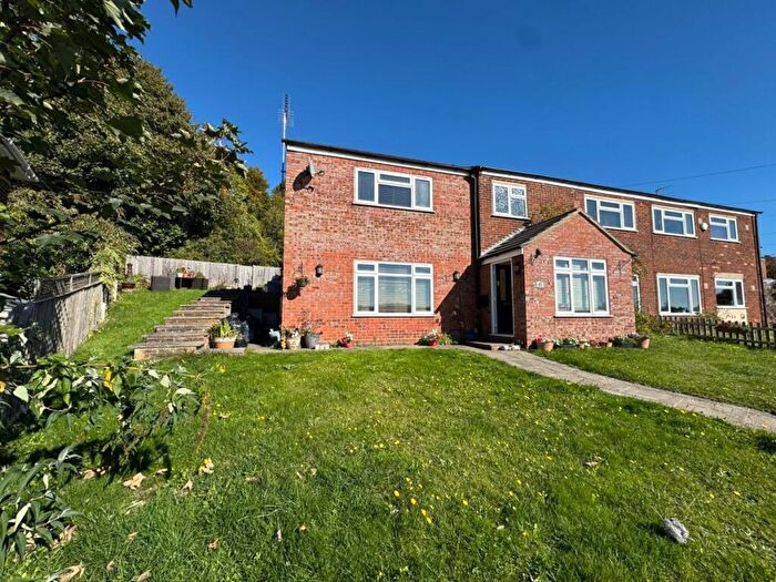 4 Bedroom Semi-Detached House To Rent In Middlebrook Road, High Wycombe, HP13