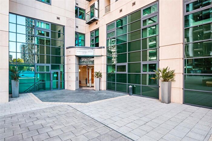 2 Bedroom Apartment To Rent In Discovery Dock, East Tower, South Quay, Canary Wharf, London, E14