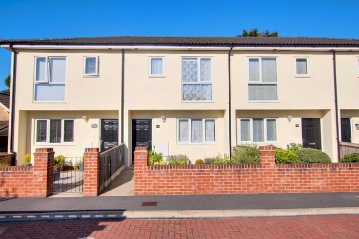 3 Bedroom Terraced House To Rent In Bradford Road, Trowbridge, BA14