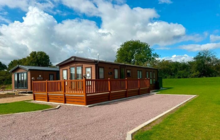 2 Bedroom Park Home For Sale In Kelsey Woods Country Park, Monksthorpe, PE23