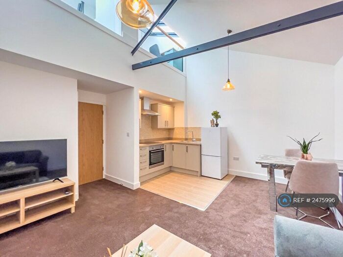 1 Bedroom Flat To Rent In Legrams Mill Residence, Bradford, BD7